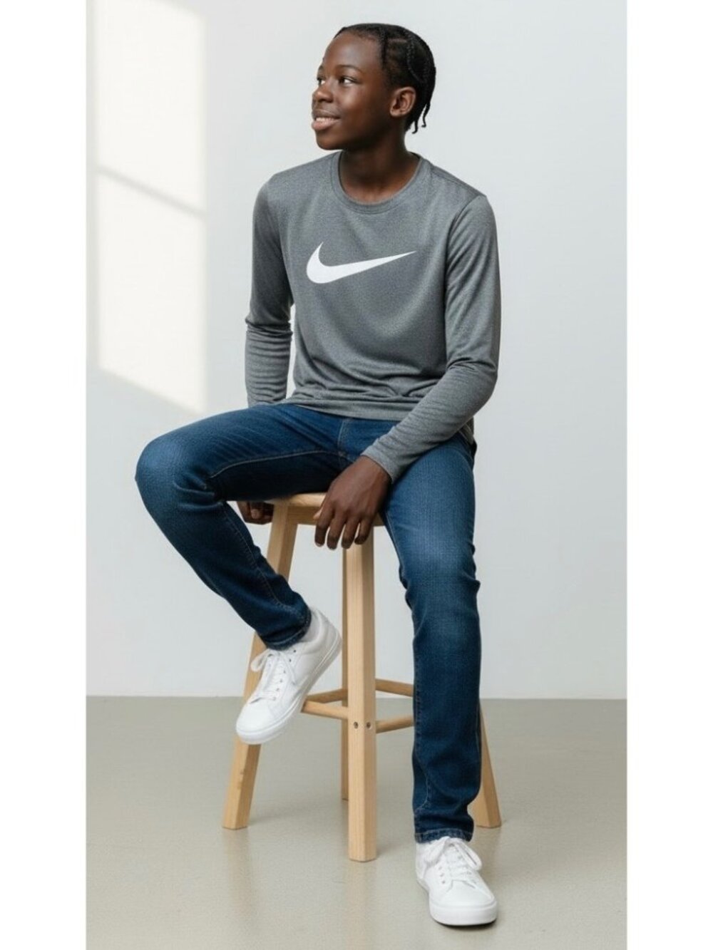 NIKE Gray + White Boy's Lightweight Dri-Fit Long Sleeve Athletic T-Shirt Size XL